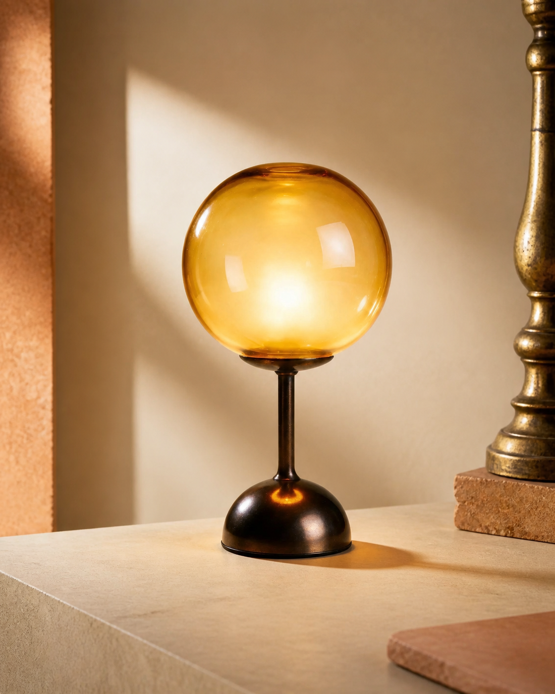 Orenzo | Lampe Rétro Colorée | Table ou Lampadaire — vue alternative
