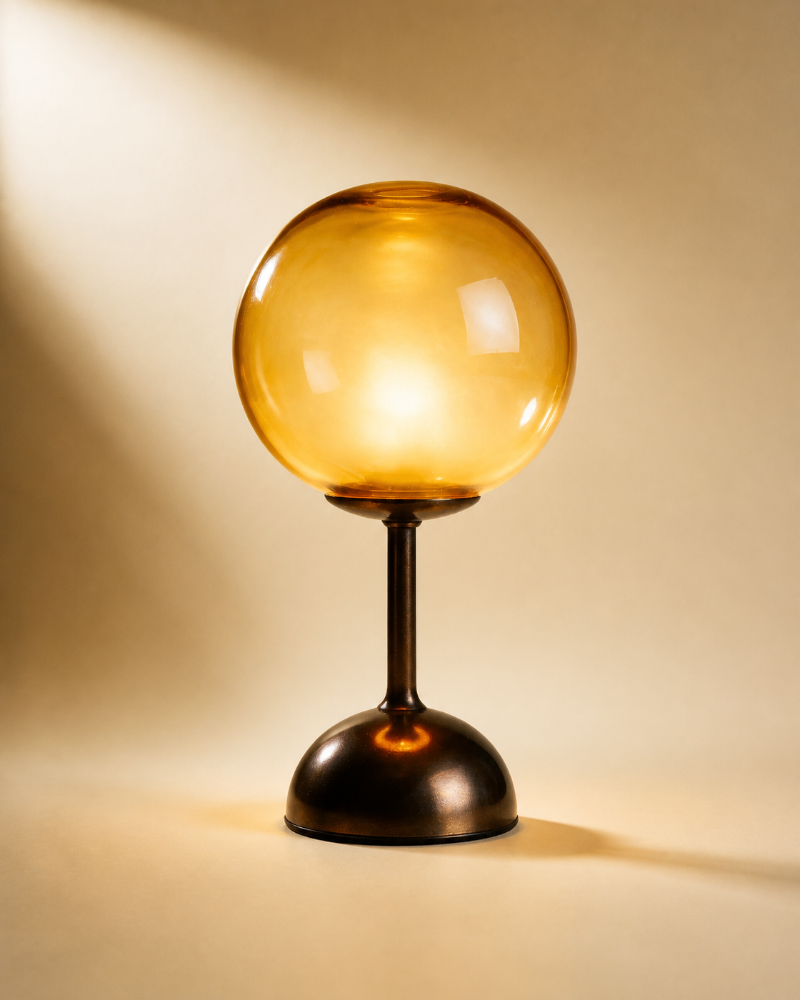 Orenzo | Lampe Rétro Colorée | Table ou Lampadaire — vue principale