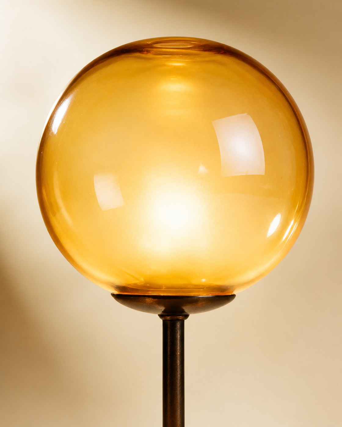 Orenzo | Lampe Rétro Colorée | Table ou Lampadaire — détail